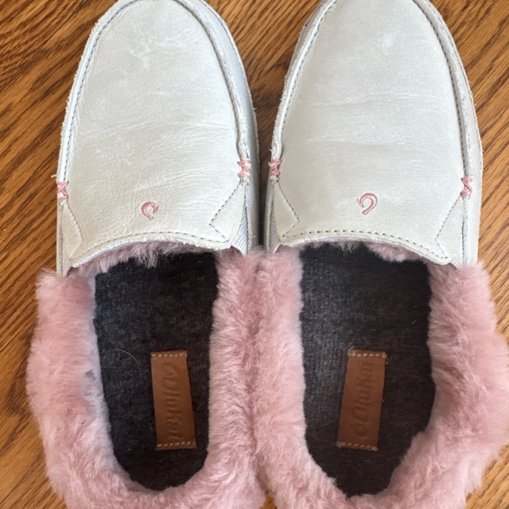 OluKai Women's Slippers in Cream and Pink - Picture 4 of 11